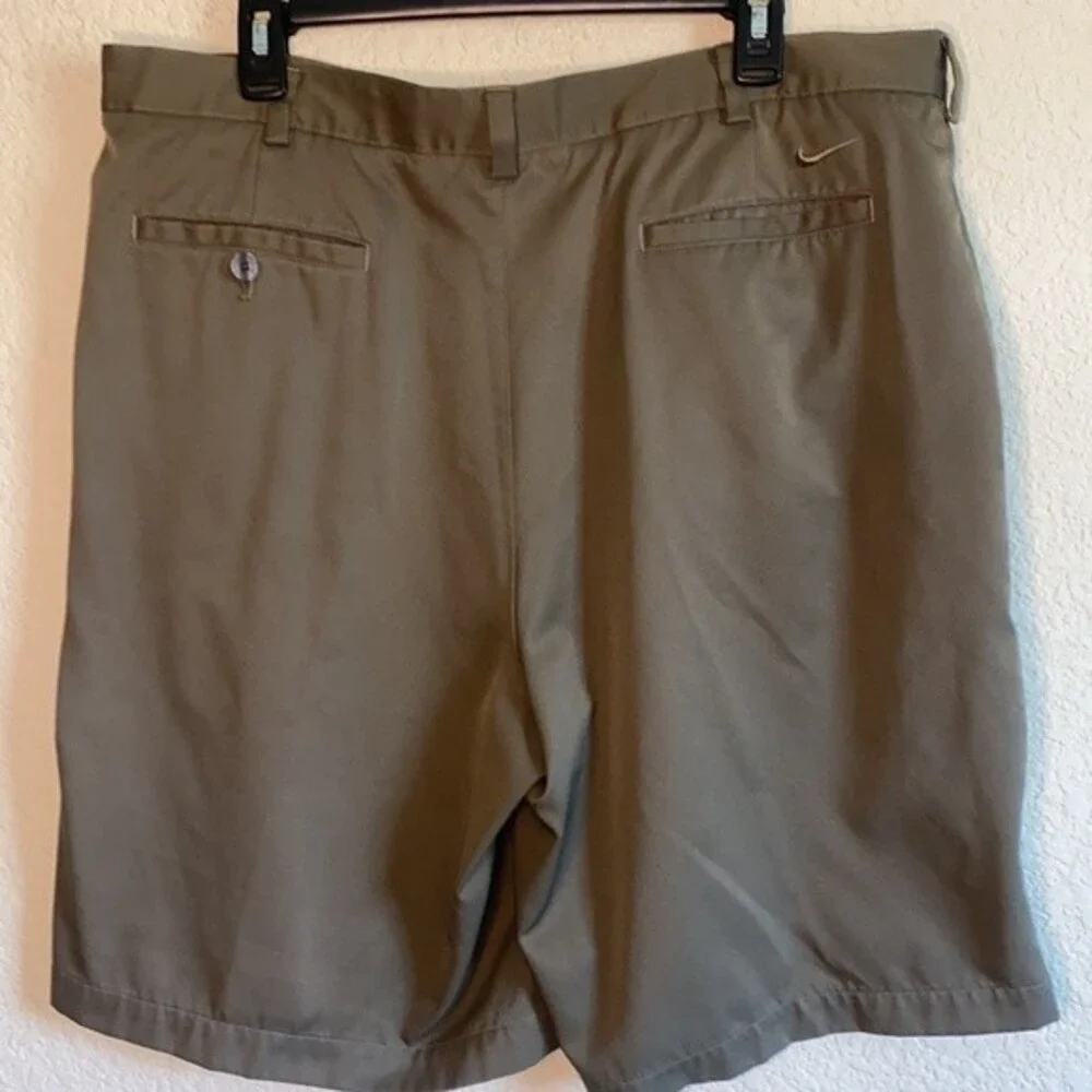 Nike golf shorts Dri fit brown 38 pockets sport Athletic mens EUC - Picture 4 of 7